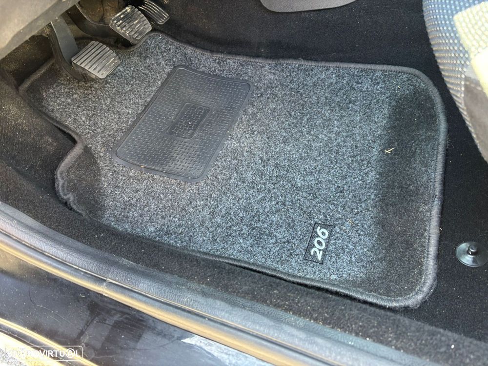 Peugeot 206+ - 14