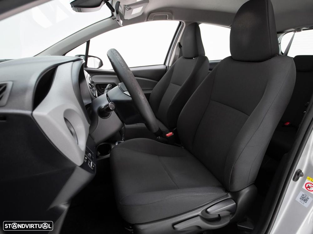 Toyota Yaris 1.5 HSD Active - 8