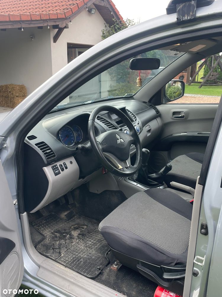 Mitsubishi L200 - 7