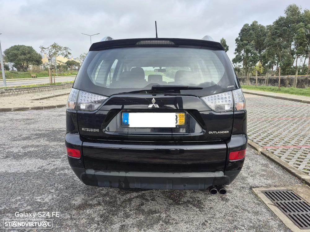 Mitsubishi Outlander 2.0 DI-D Intense 4WD - 16