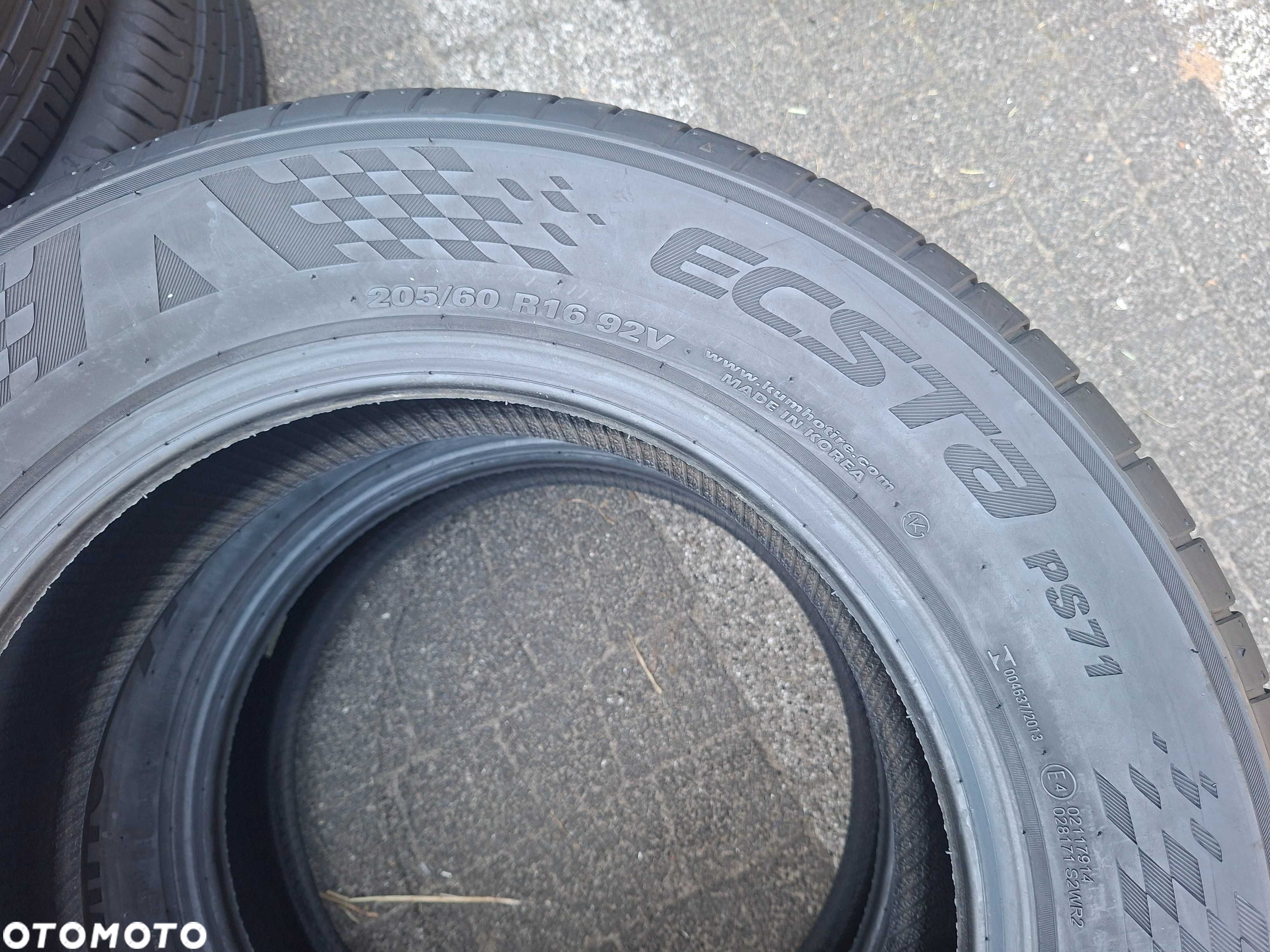 205/60R16 92V Kumho Ecsta PS71 2022 para lato PL147 - 4