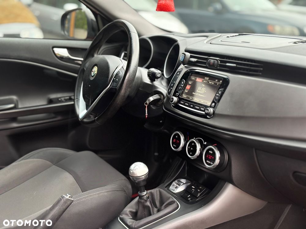 Alfa Romeo Giulietta 1.6 JTDM - 9