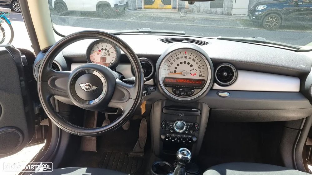 MINI 3 Portas Cooper D - 13