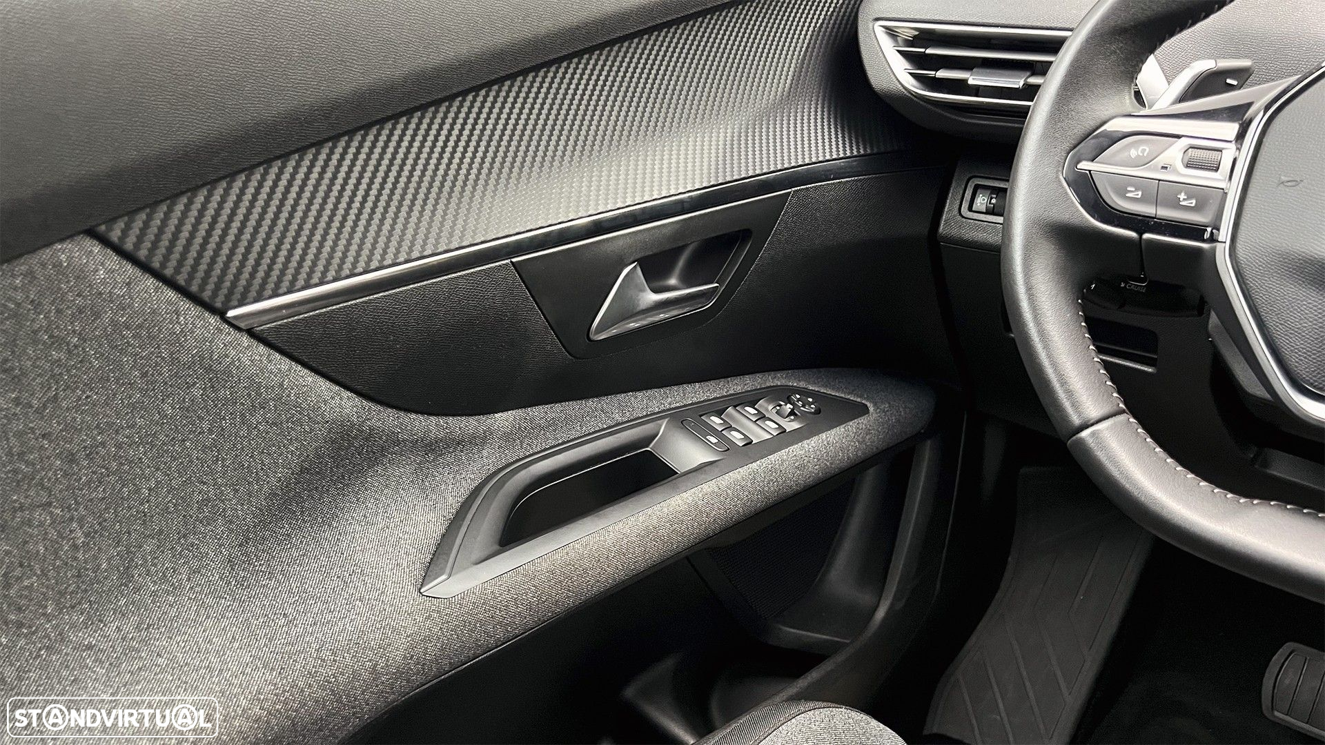 Peugeot 5008 1.2 PureTech Allure EAT8 - 13