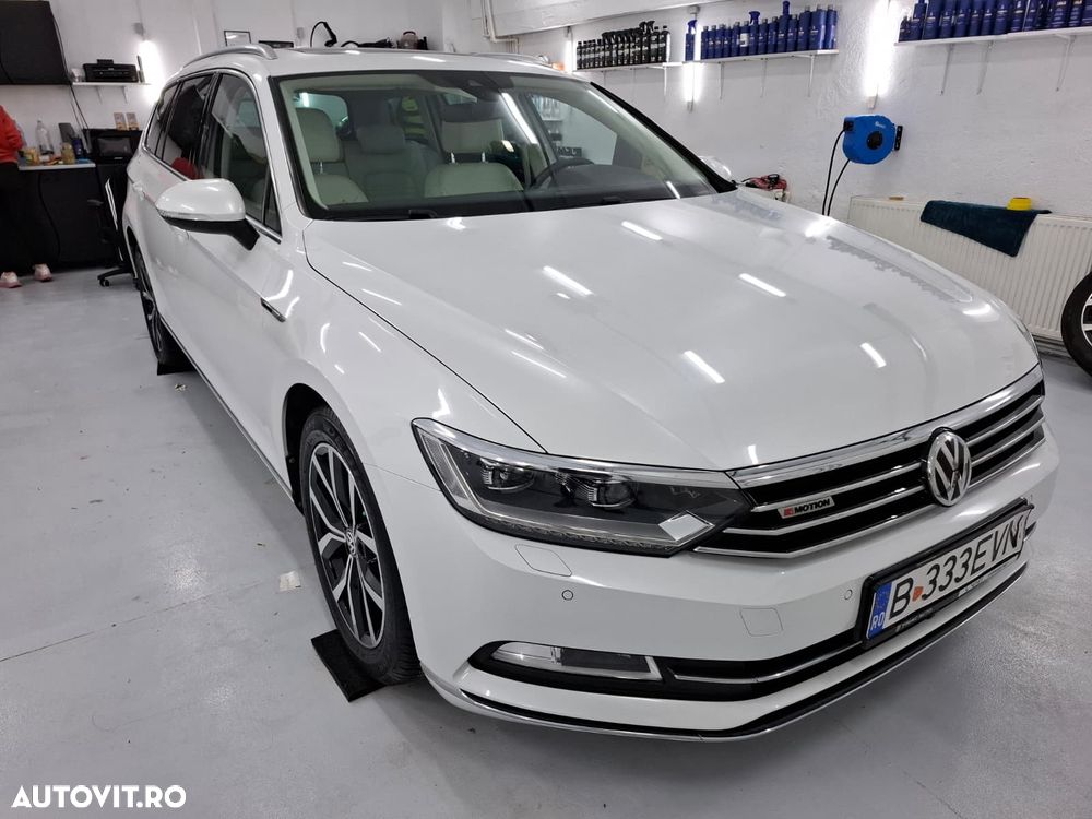 Volkswagen Passat - 1