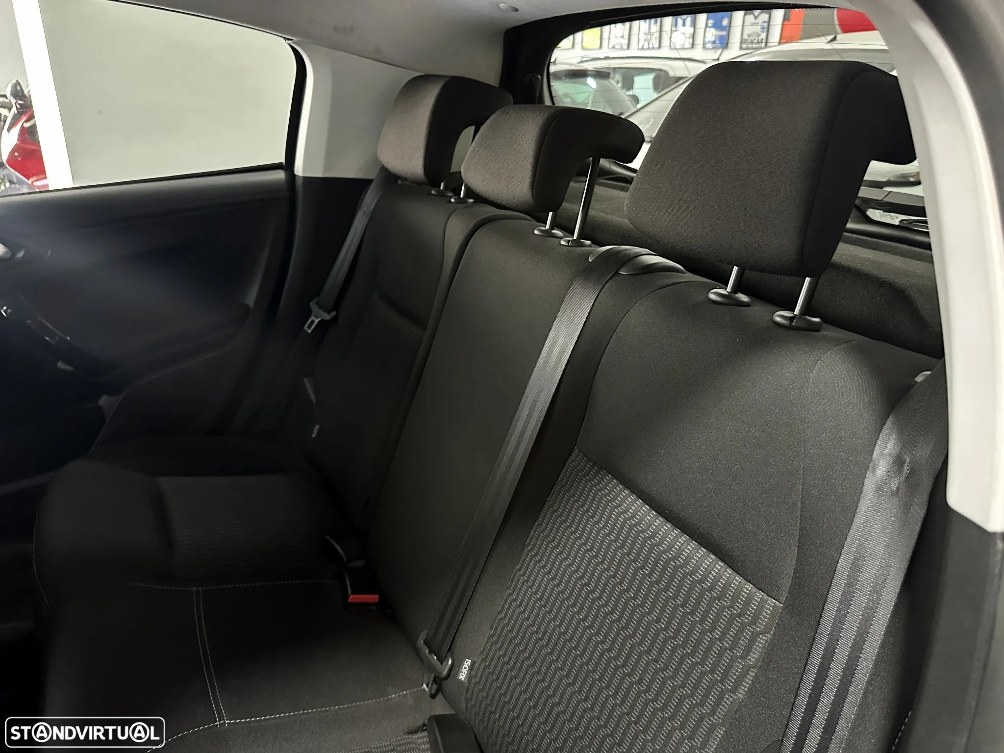 Peugeot 208 1.2 PureTech Style - 21