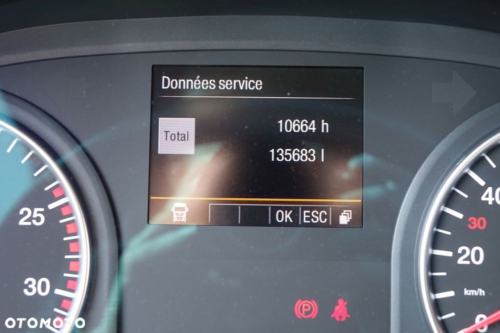 MAN TGX 18.470 4x2 BLS / XLX / STANDARD / EURO 6 / AUTOMAT / RETARDER / KLIMATYZACJA POSTOJOWA / LODÓWKA / 2 ZBIORNIKI - 31