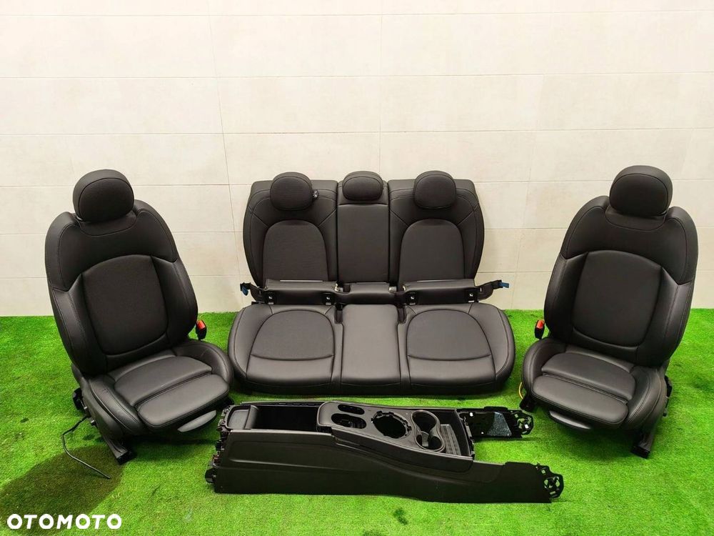 MINI COUTRYMAN F60 ŚRODEK TAPICERKA FOTELE KANAPA BOCZKI PAMIĘĆ - 1