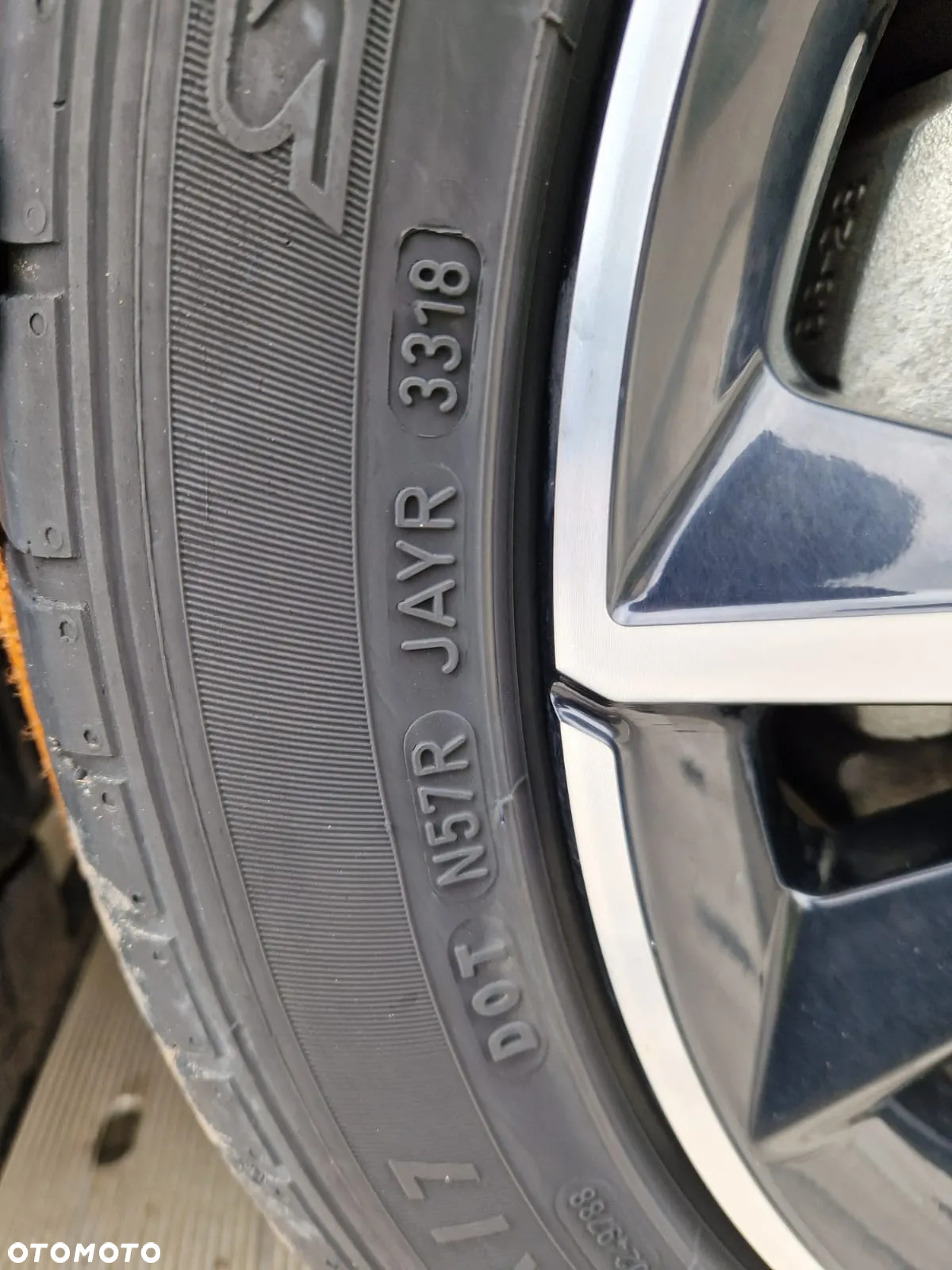 Toyota Auris 1.8 VVT-i Hybrid Automatik Design Edition - 23