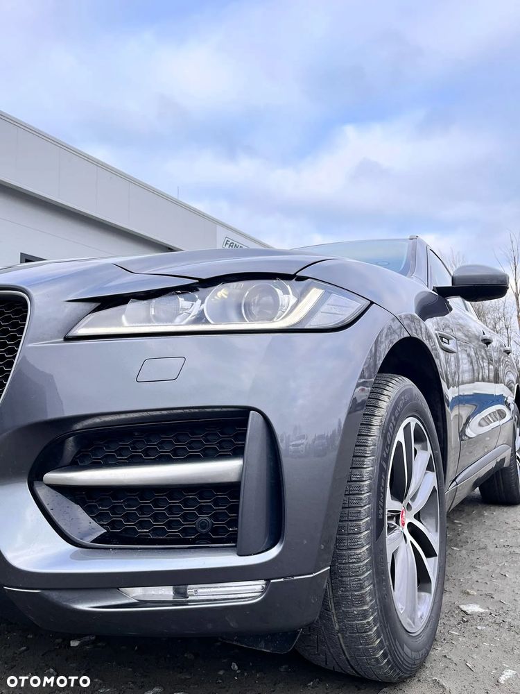 Jaguar F-Pace 2.0 i4D AWD R-Sport - 13
