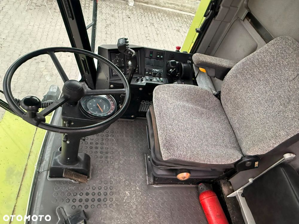 Claas Mega 208 II - 7