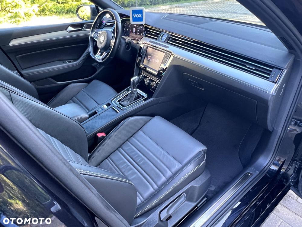 Volkswagen Passat - 19