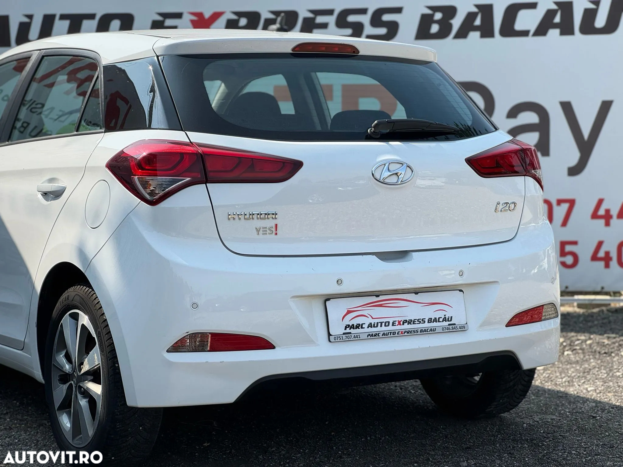 Hyundai i20 1.4 YES! Silver - 20