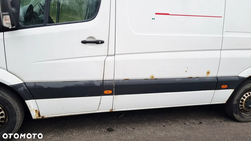 Mercedes-Benz Sprinter - 12