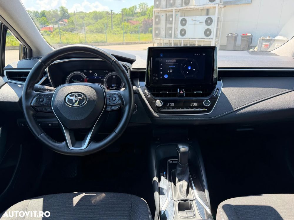 TOYOTA Corolla 2023 — imagine 2