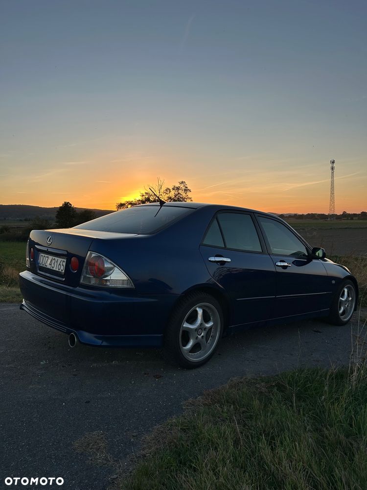 Lexus IS 200 Prestige - 6