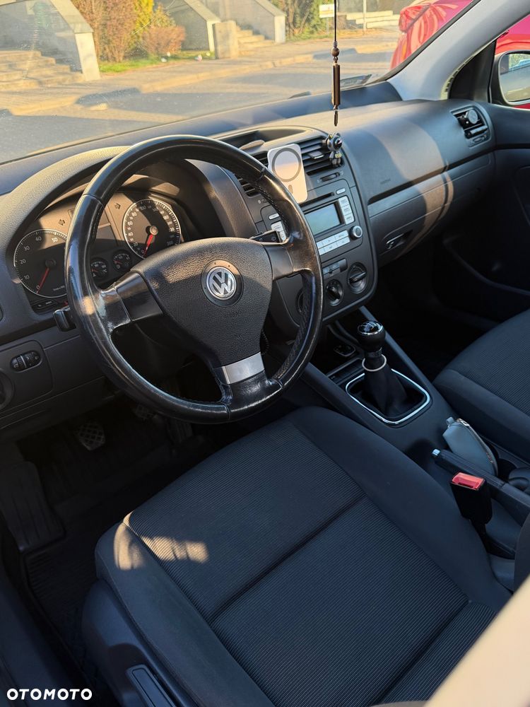 Volkswagen Golf 1.6 Trendline - 6