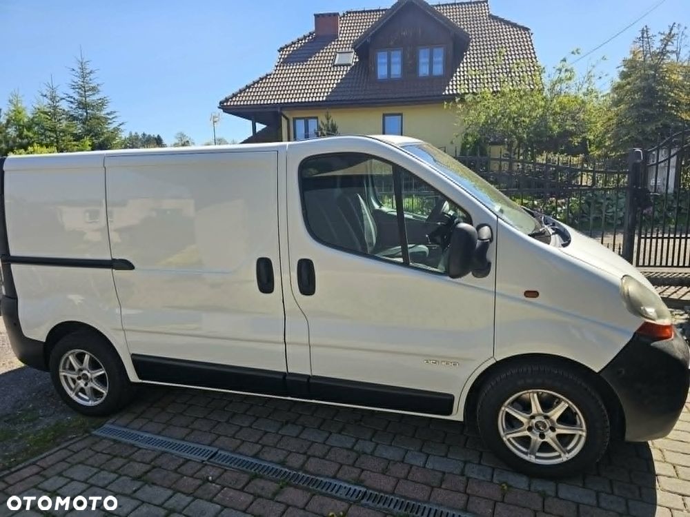 Renault Trafic - 1