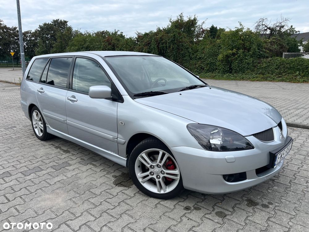Mitsubishi Lancer - 10