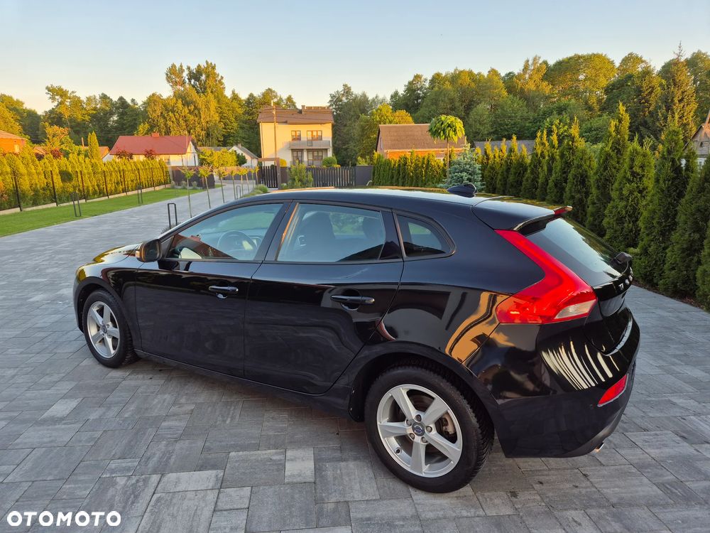 Volvo V40 T2 Kinetic - 27