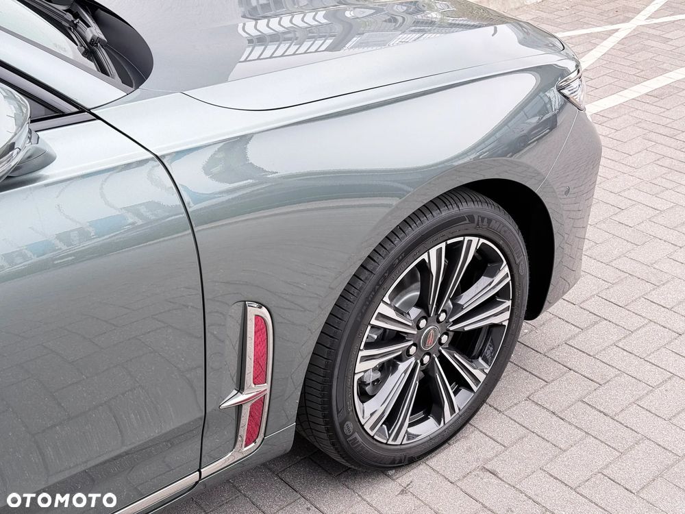 Hongqi H9 2.0T Deluxe - 7
