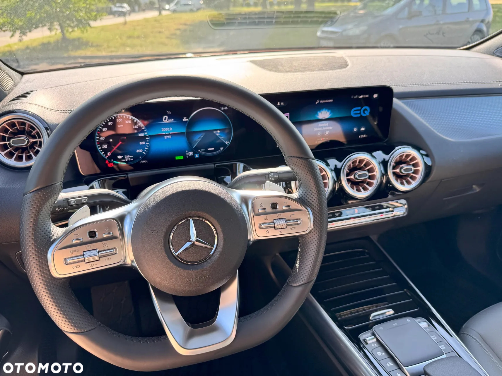 Mercedes-Benz EQA 300 66.5kWh 4-Matic Electric Art - 7