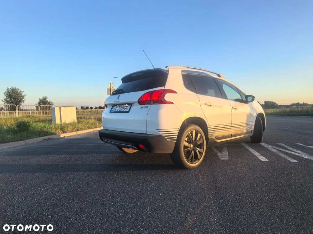 Peugeot 2008 BlueHDi 100 STOP & START Style - 5