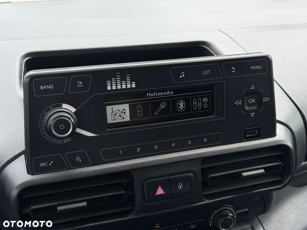 Citroën BERLINGO - 19