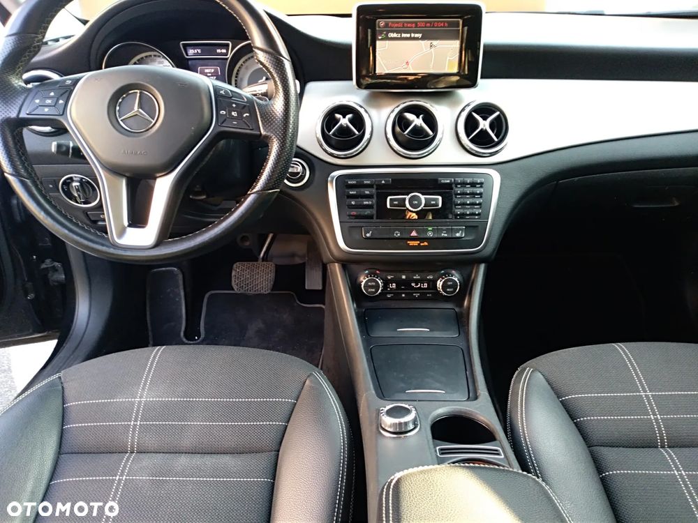 Mercedes-Benz GLA - 7