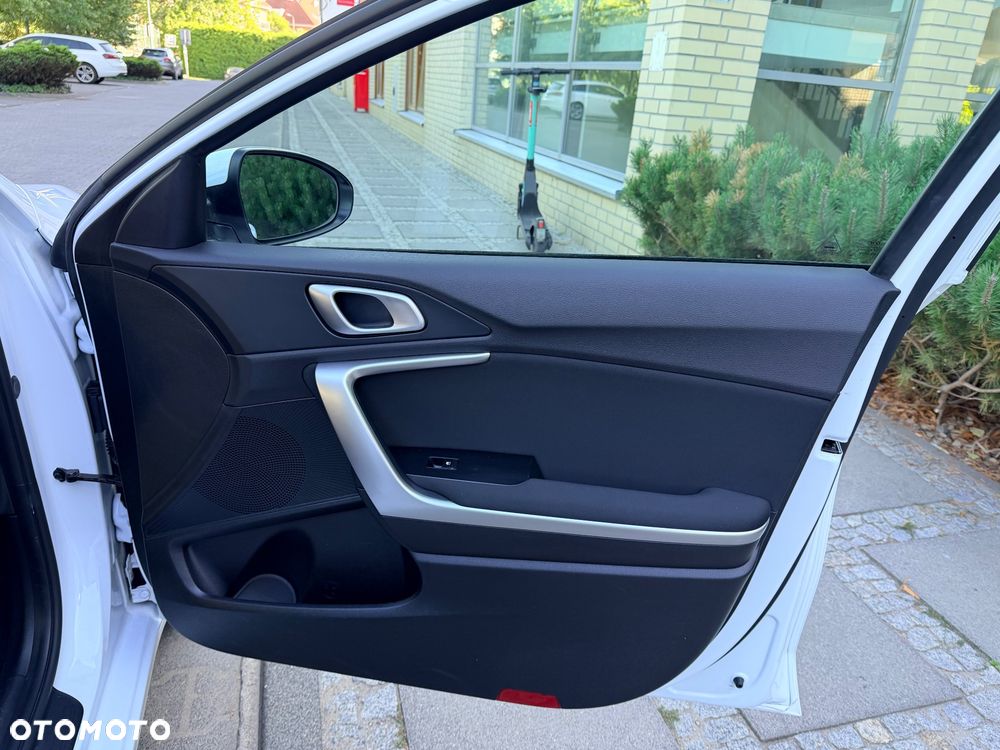 Kia Ceed 1.6 CRDi SCR L Business Line - 28