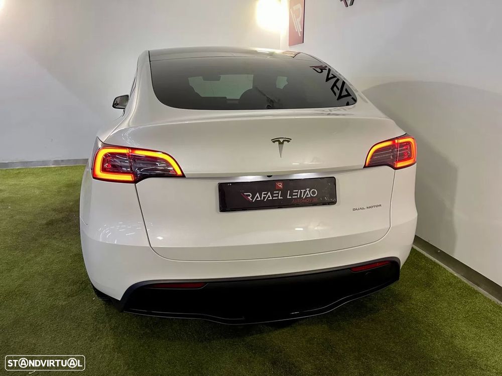 Tesla Model Y Long Range Tração Integral - 10