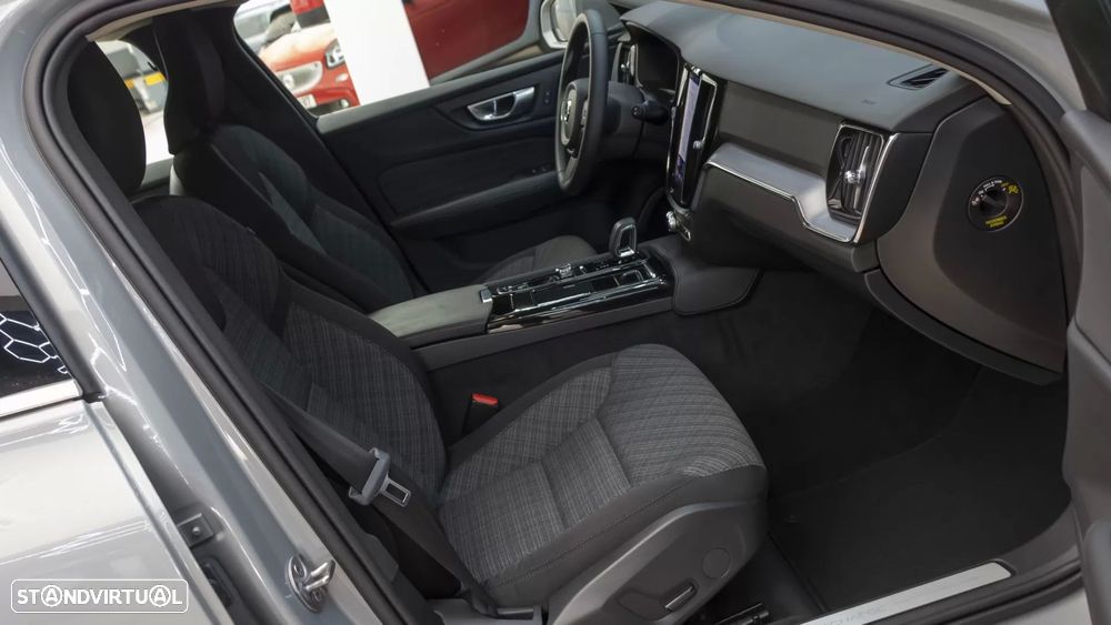 Volvo V60 2.0 T6 AWD TE Essential - 13