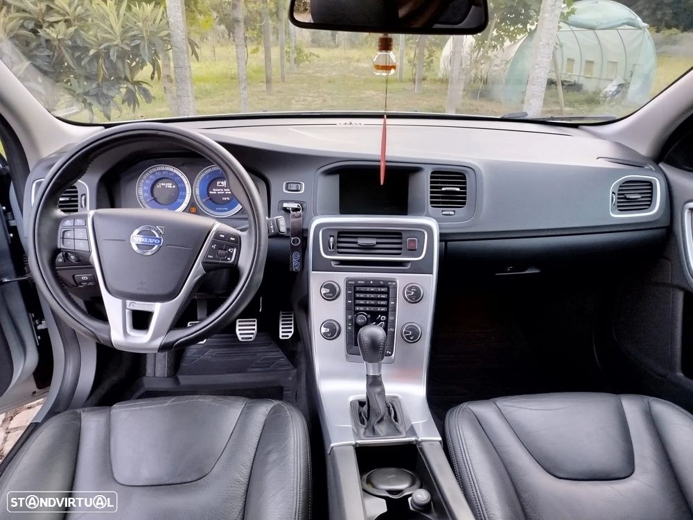 Volvo V60 1.6 D2 R-Design - 6