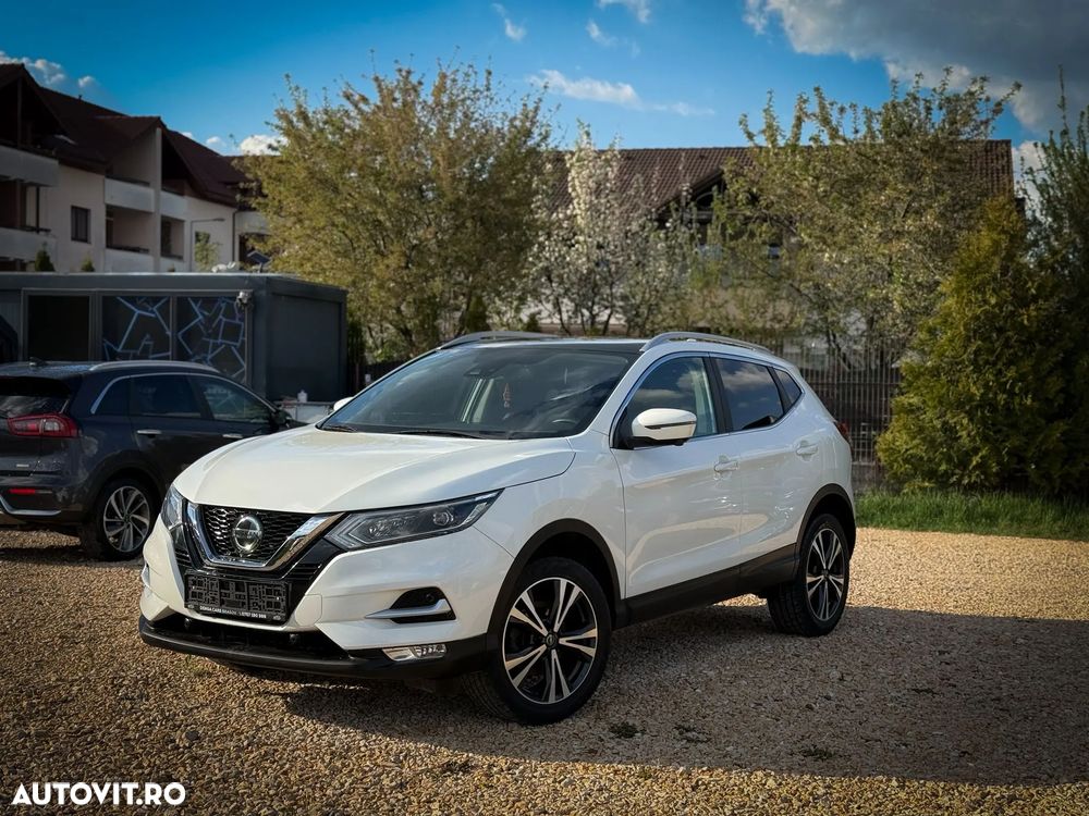 Nissan Qashqai 1.3 DIG-T TEKNA - 1