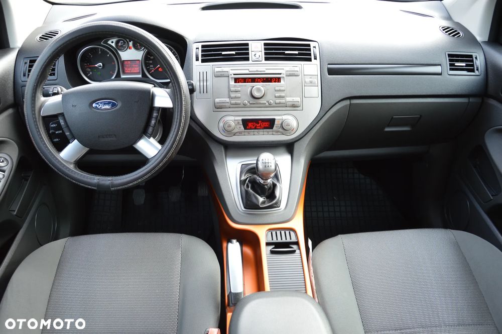 Ford Kuga - 26