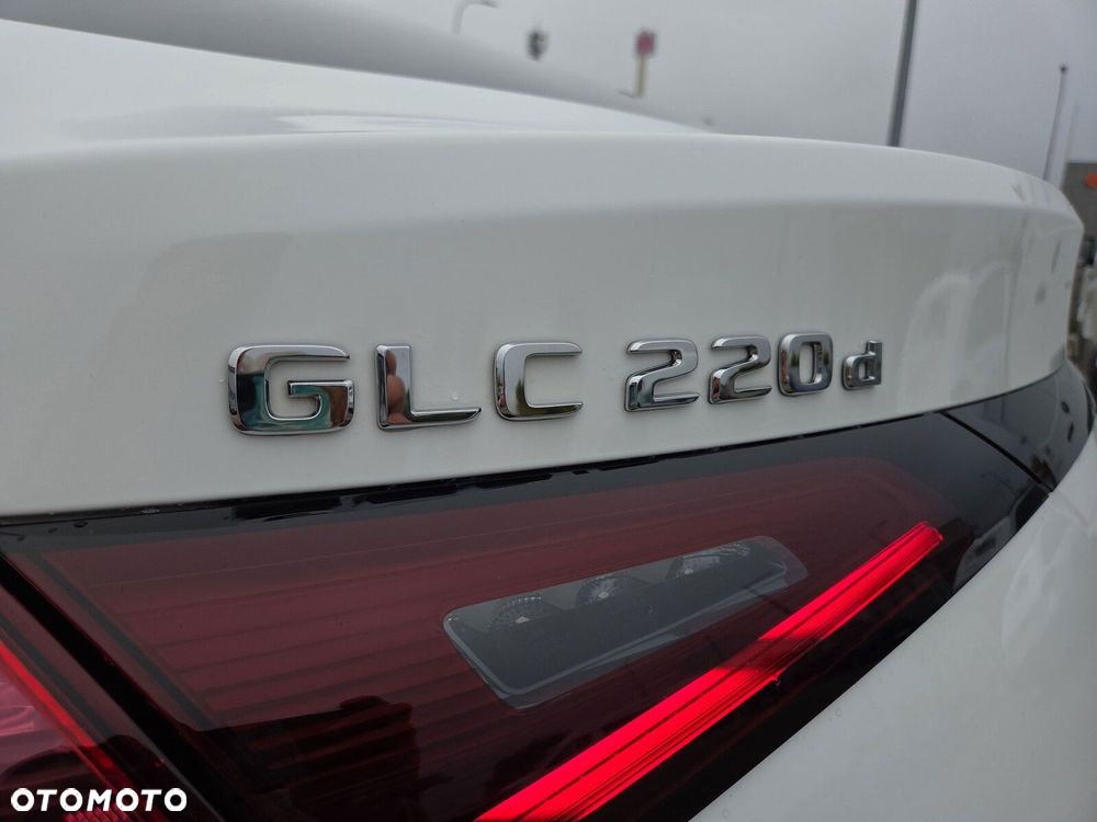 Mercedes-Benz GLC - 21