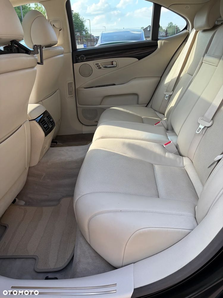 Lexus LS 460 Superior - 19