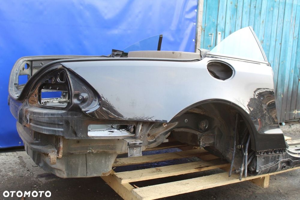 Ćwiartka błotnik tył tylny prawy Mercedes SL R230 W230 SL500 SL350 kol 197 - 5