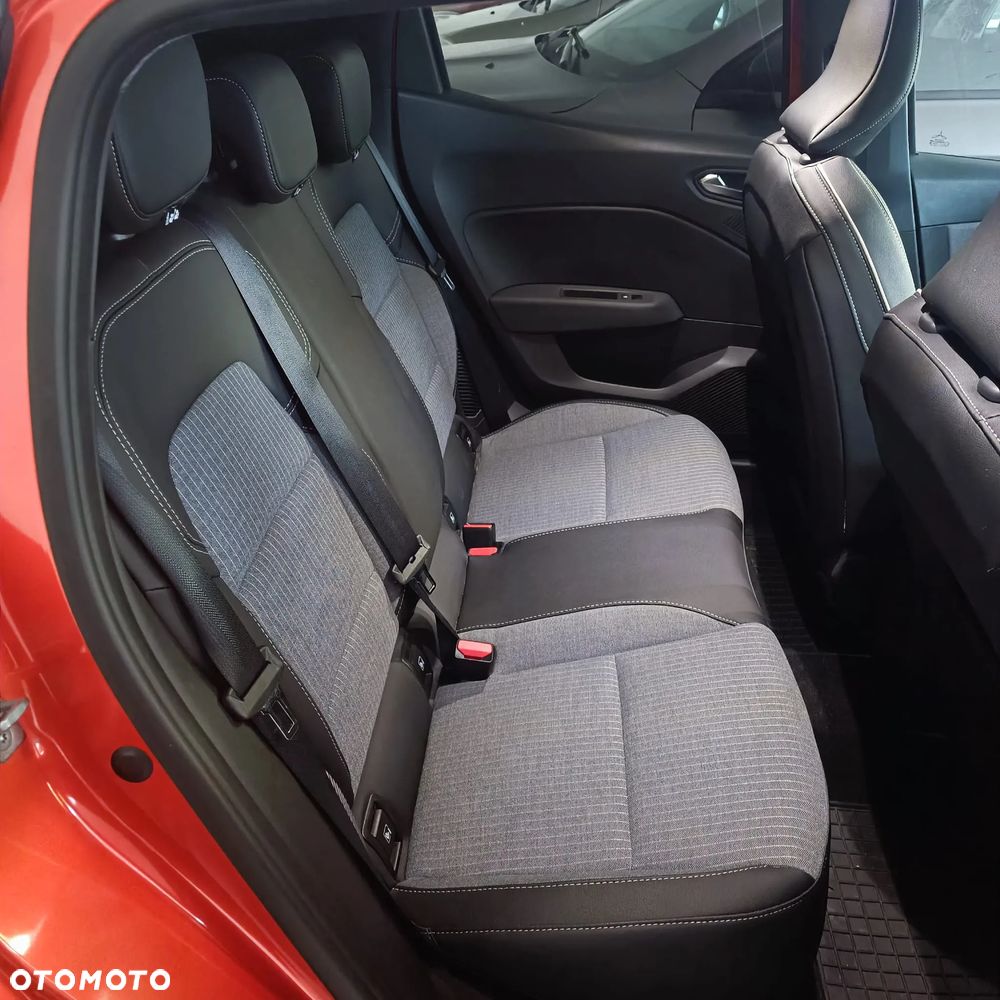 Renault Clio 1.6 E-TECH Techno - 35