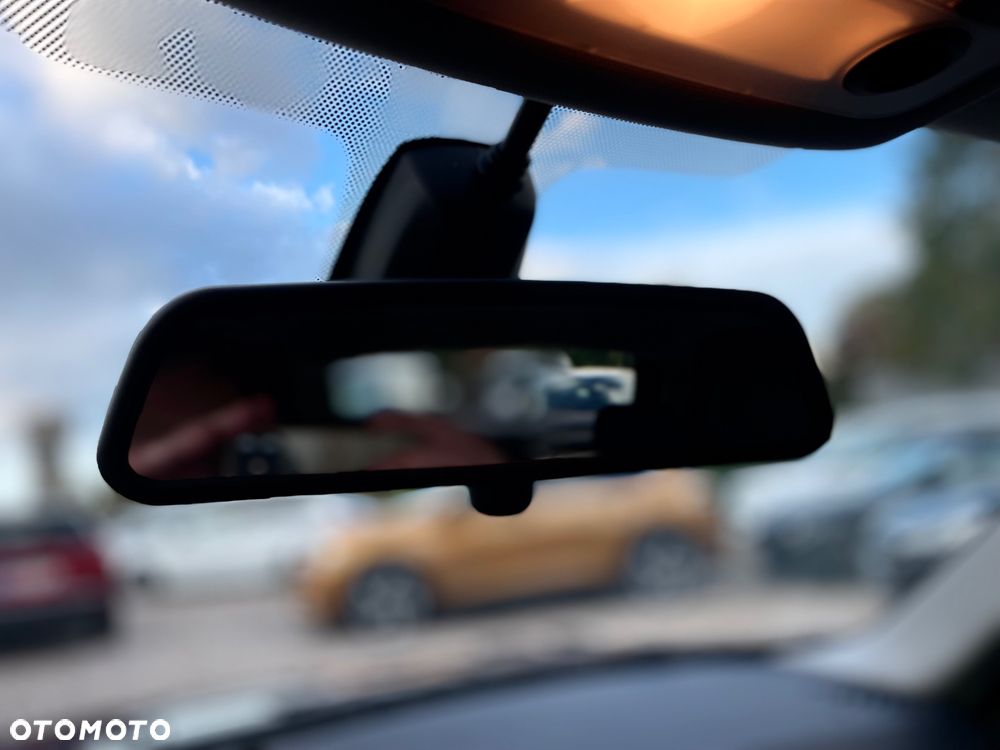 BMW X1 sDrive18d xLine - 27