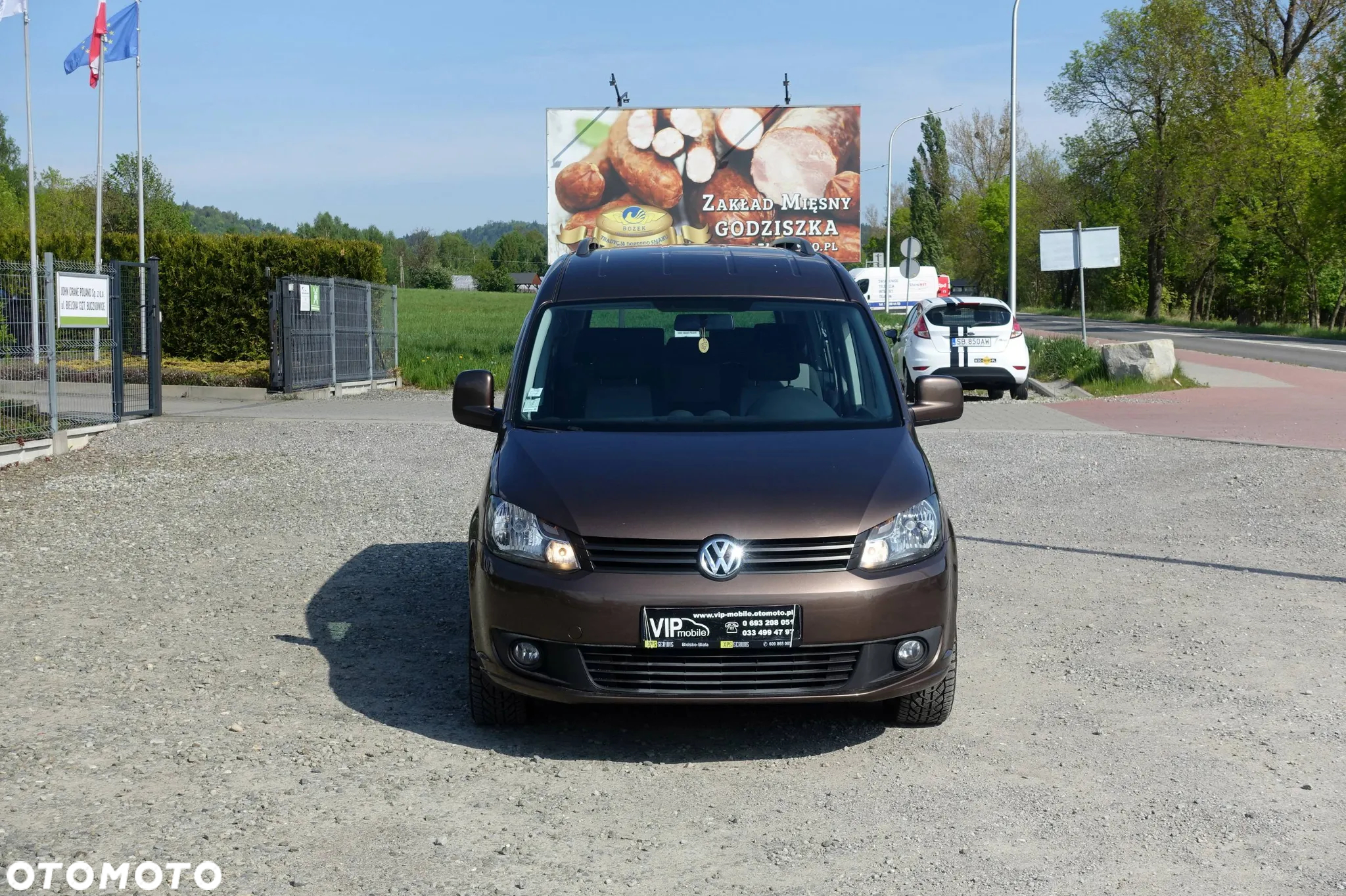 Volkswagen Caddy Maxi 1.6 TDI Comfortline DSG - 2