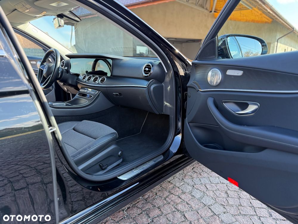 Mercedes-Benz Klasa E 220 d 9G-TRONIC Avantgarde - 21