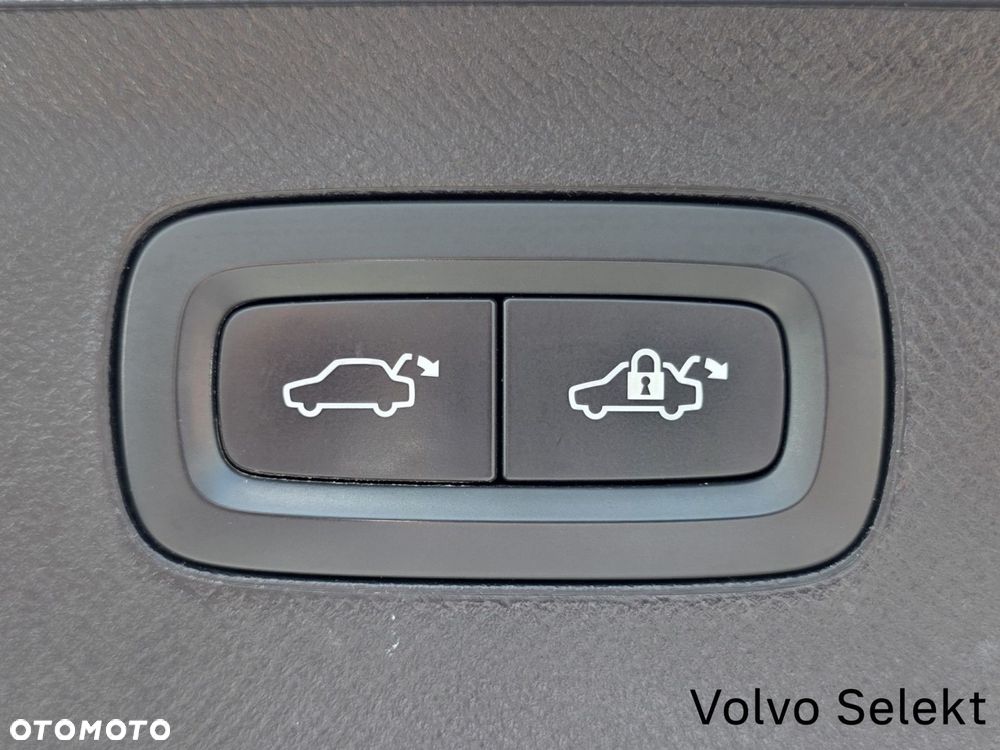 Volvo XC 90 - 20