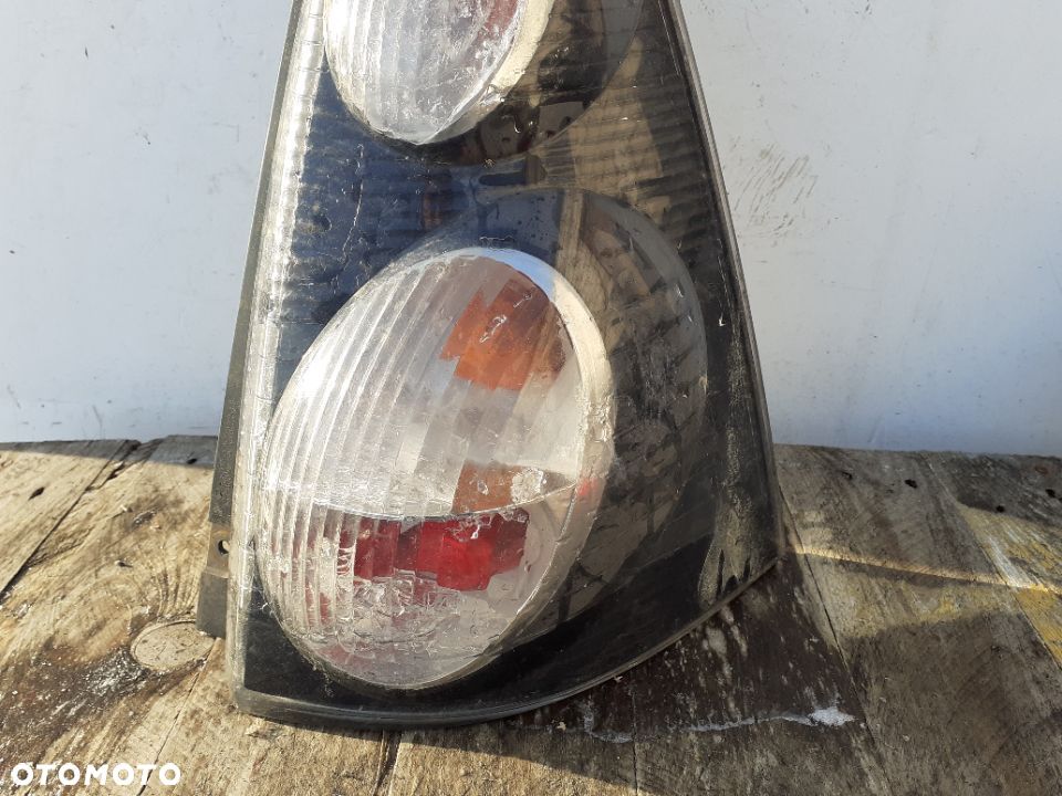 LAMPA TYŁ TYLNA PRAWA PEUGEOT 107 ORYGINAŁ - 2