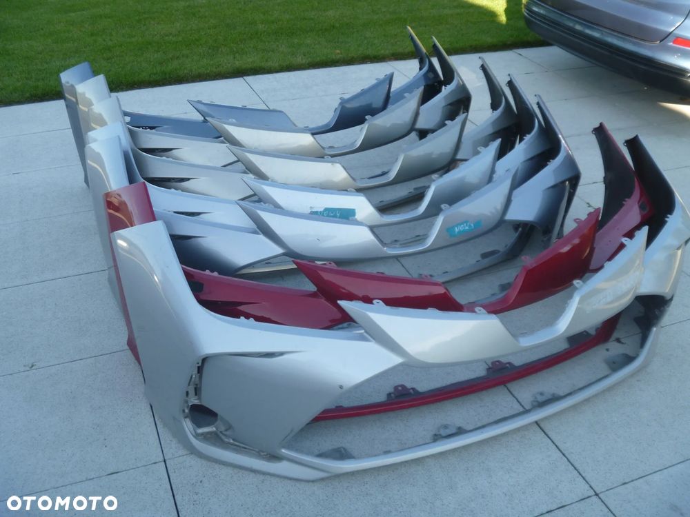TOYOTA COROLLA E21 KOMBI LAMPA TYLNA PRAWA ŁADNA V352/010R  ORYGINAŁ - 16