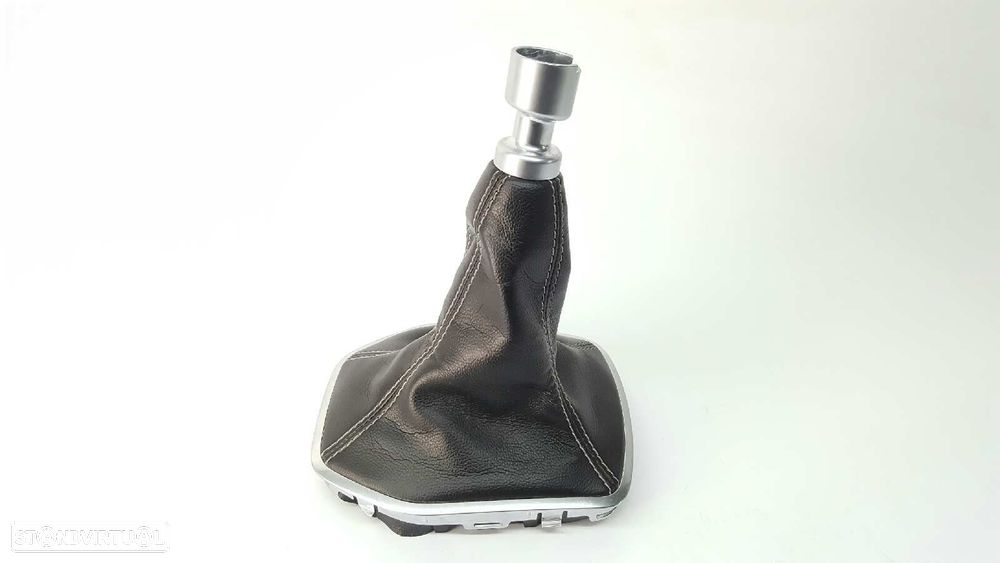 TAPA DA ALAVANCA DE ENGRENAGEM FORD FIESTA (CE1) TITANIUM - 1