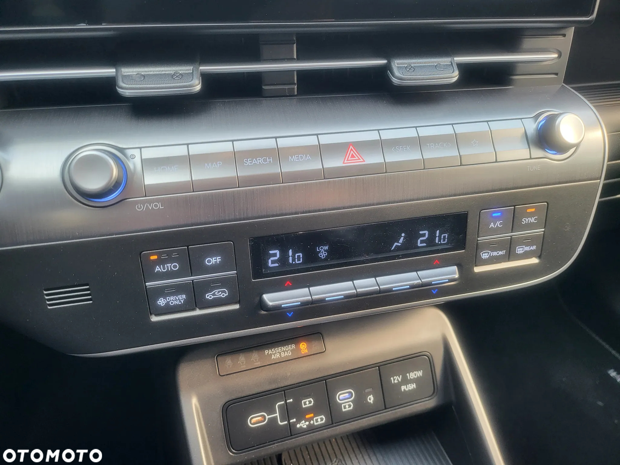 Hyundai Kona Electric 65kWh Platinum - 25