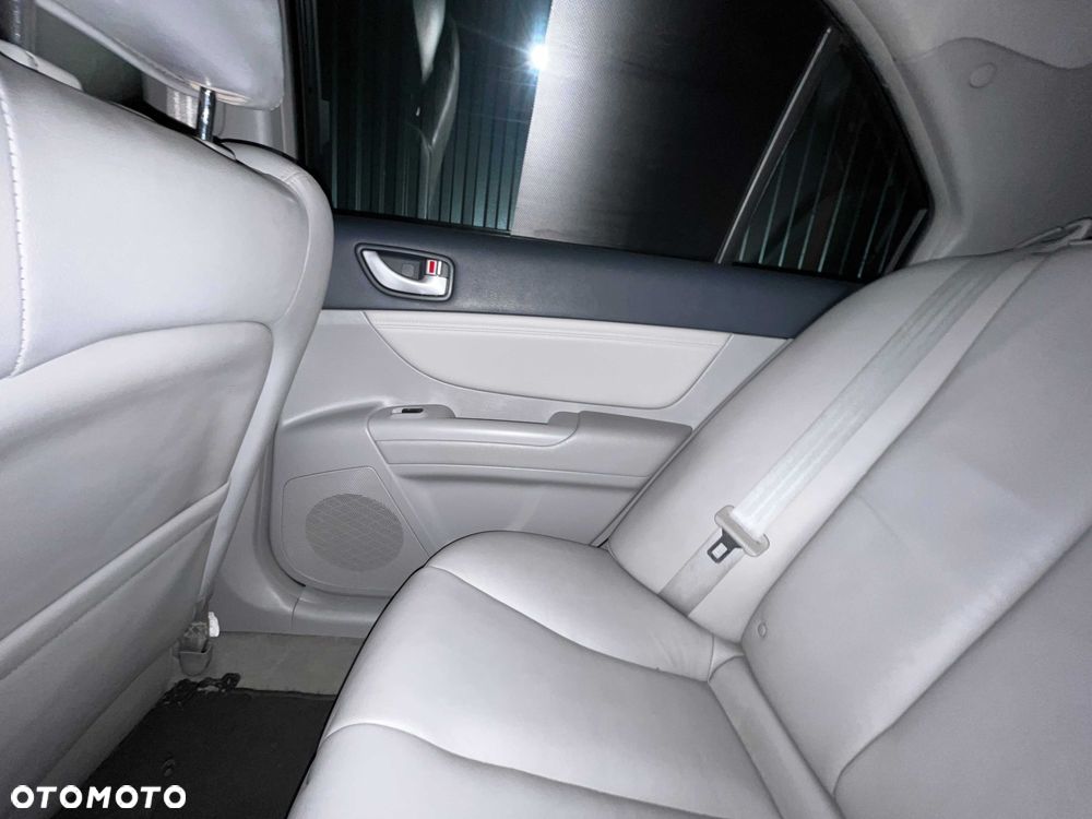 Hyundai Sonata - 7