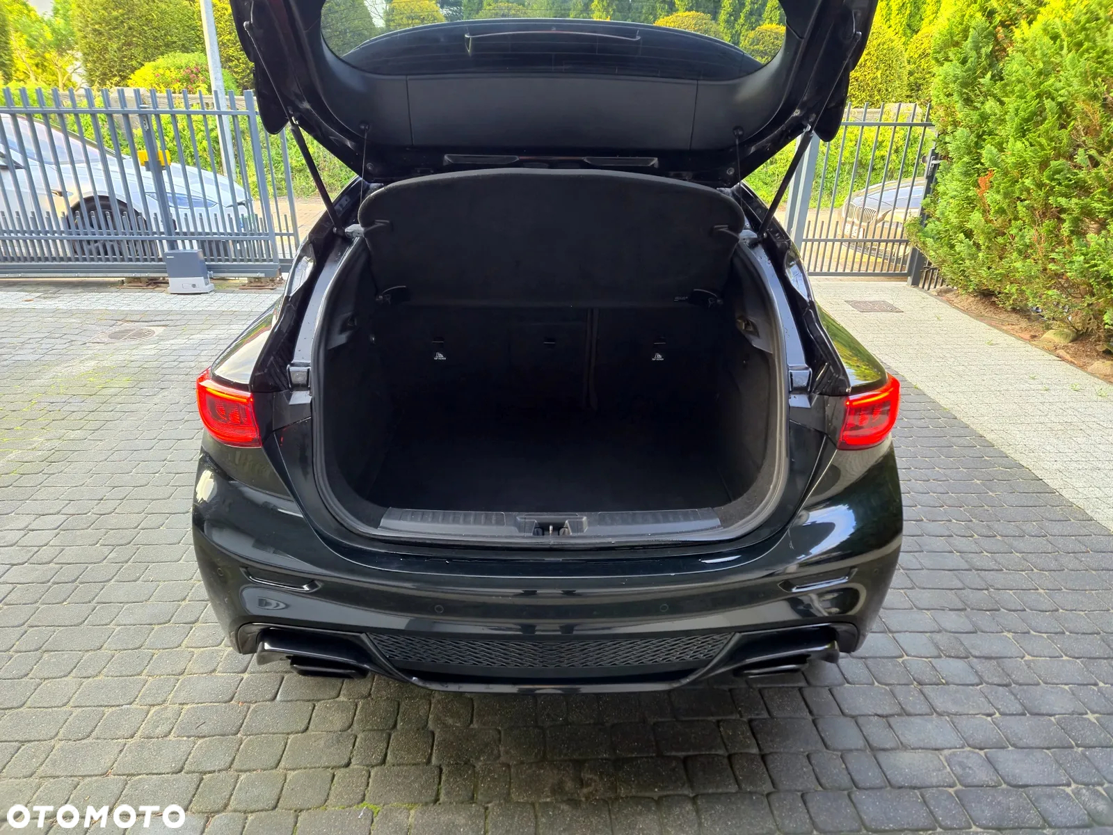 Infiniti Q30 2.0t Sport City Black AWD 7DCT - 10