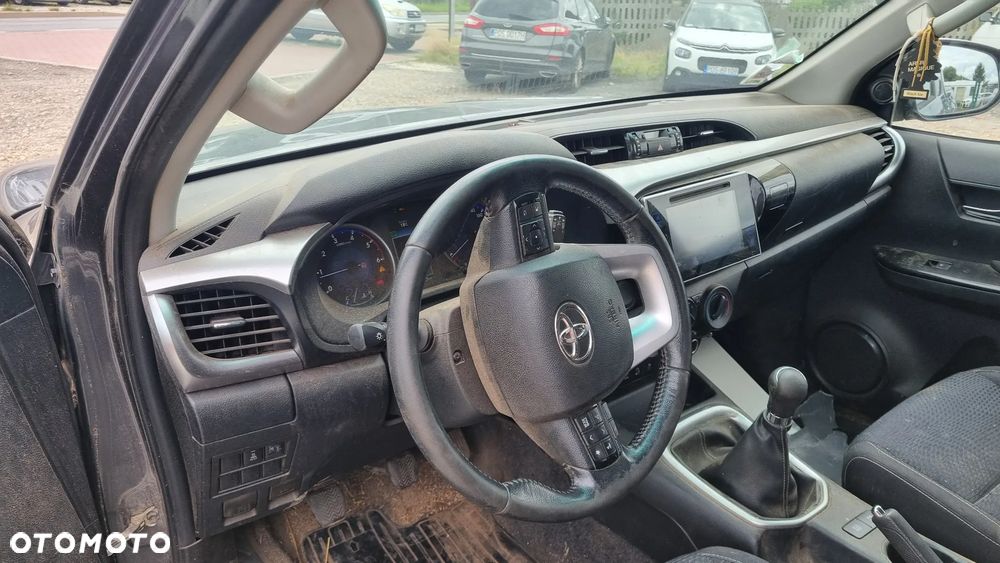 Toyota Hilux 4x4 Double Cab Executive - 19